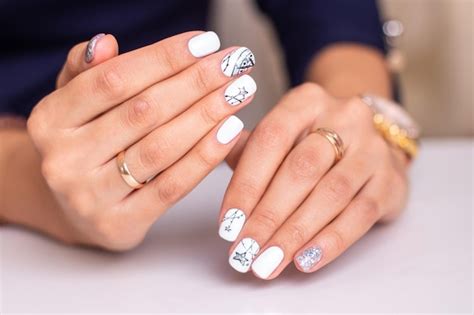 Top More Than 131 Beautiful Hand Nail Polish Images Latest Vn