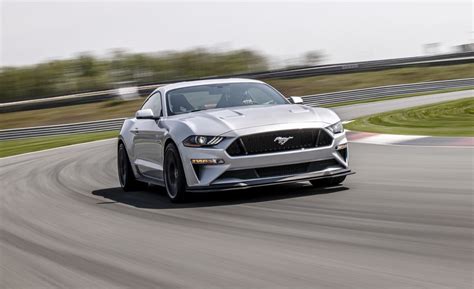 The 2018 Ford Mustang Gt Performance Package Level 2 Edges Toward