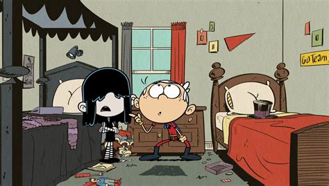 Image S1e10b Linc And Lucy Look Uppng The Loud House Encyclopedia