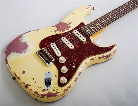 Fender Custom Shop 62 Stratocaster Heavy Relic Vintage White Over