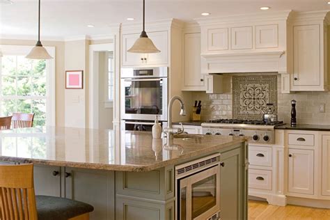 When refacing cabinets, laminate typically costs around $60 per linear foot when opting for the most basic design quality. Related image | Cost of kitchen cabinets, Kitchen cabinet ...