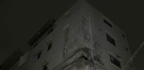 Four Storey Building Tilts In Karachi Residents Evacuated