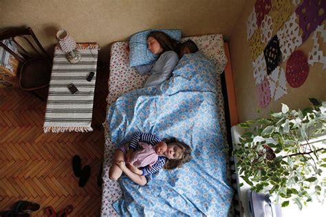 Intimate Portraits Of Sleeping Pregnant Couples By Russian Photographer