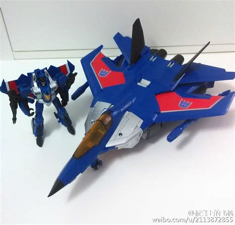 Generations Combiner Wars Leader Class Thundercracker In Hand Images