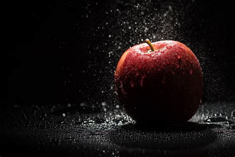 Red Apple With Water Droplets Hd Wallpaper Wallpaper Flare