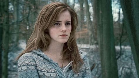 emma watson saved a mouse from a terrible fate and of course fans had a bunch of harry potter