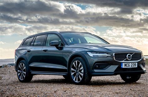 The v60 cross country is roomier than it was before, and it certainly feels that way. Volvo V60 Cross Country 2019 UK review | Autocar