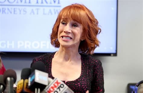 Video Kathy Griffin Donald Trump Photos Comedian Holds Press
