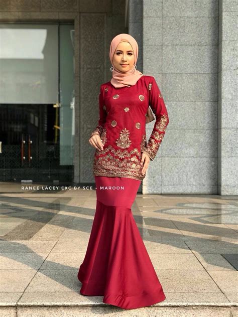 Kurung moden ini diperbuat daripada material premium como crepe dengan corak yang menarik. 20+ Trend Terbaru Baju Kurung Moden Kembang Bawah - Kelly ...