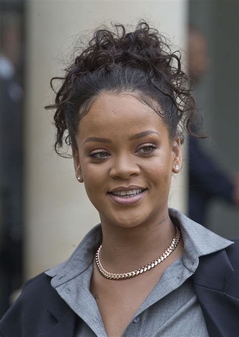 Rihanna Famosas Sin Maquillaje La Tendencia Que Arrasa En