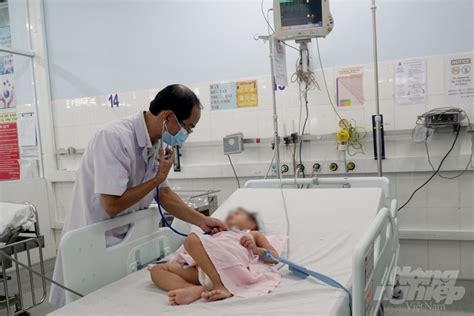 Đặt ECMO cứu sống bé gái 3 tuổi nhẹ ký viêm cơ tim trong gang tấc