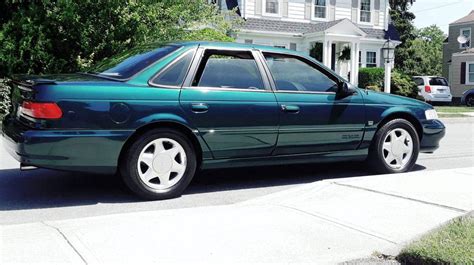 Green 1995 Ford Taurus Sho For Sale