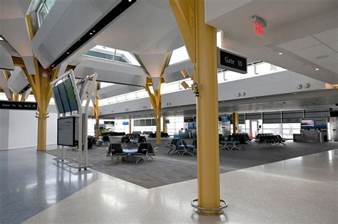 Reagan National Airports Gate 35x Is Almost Long Gone As New Concourse