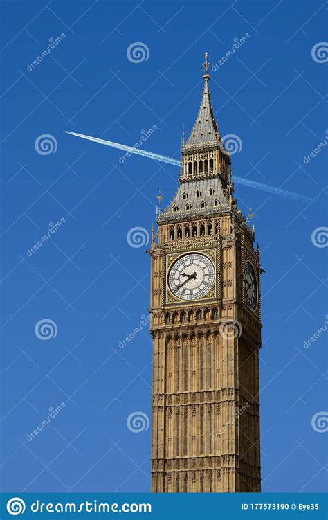 The houses of parliament are in central london next to the river thames and the most famous part is the clock tower, big ben. Big Ben, Westminster, London, England, United Kingdom Stock Photo - Image of trail, city: 177573190
