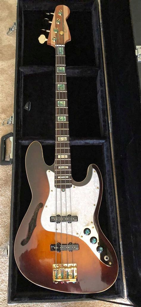 Pin By N On Bassist Bass In 2020 Bass Guitar Electric Guitar Guitar