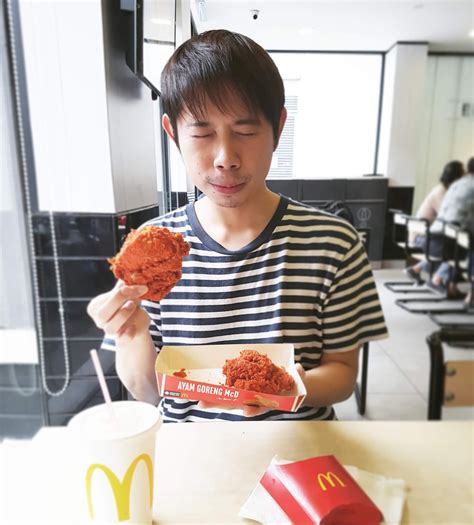 Ayam Goreng McD EXTRA SPICY VS KFC GREEN CHILI CRUNCH
