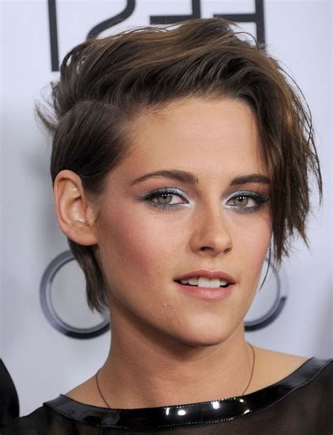 26 Most Flattering Short Hairstyles For Oval Faces Hairdos For Short