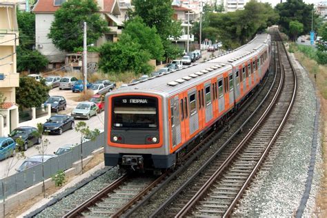 Η γραμμή 4 του μετρό θα εξυπηρετεί 300.000 επιπλέον κατοίκους της αττικής ενώ σύμφωνα με τον υπουργό. Transporte en Atenas - Turismo.org