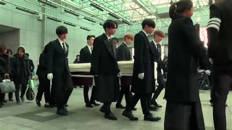 Funeral Jonghyun Shinee Funeral Do Cantor Parou A Coreia Youtube