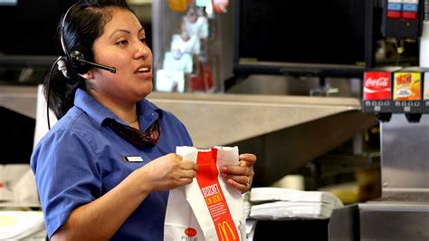 Mcdonalds Helps Workers Get Food Stamps Oct 23 2013