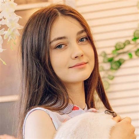 Anna Vlasova Model Youtube 101
