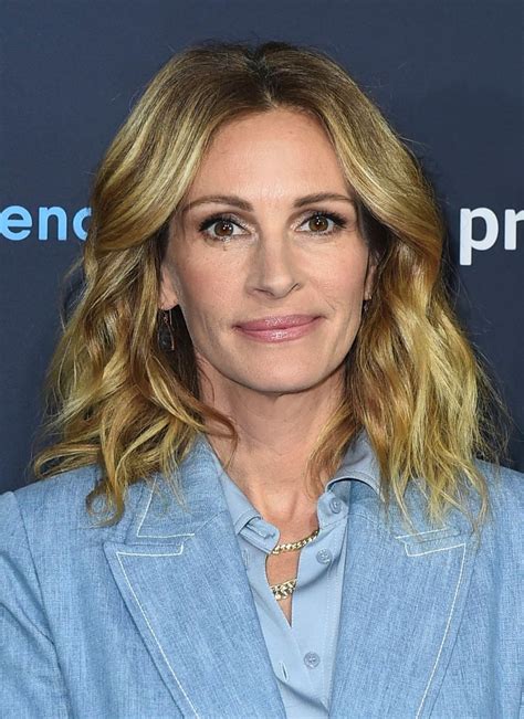 She was born in smyrna, georgia, to betty lou (bredemus) and walter grady roberts. JULIA ROBERTS at Homecoming FYC Event in Los Angeles 05/05/2019 - HawtCelebs