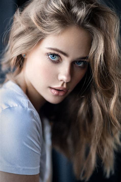 Beautiful Model Face Telegraph