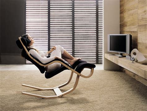 Using technology that allows you to feel completely weightless, you'll find it easier that ever to let go of whatever the day brought. Varier Gravity Balans Zero Gravity Chair