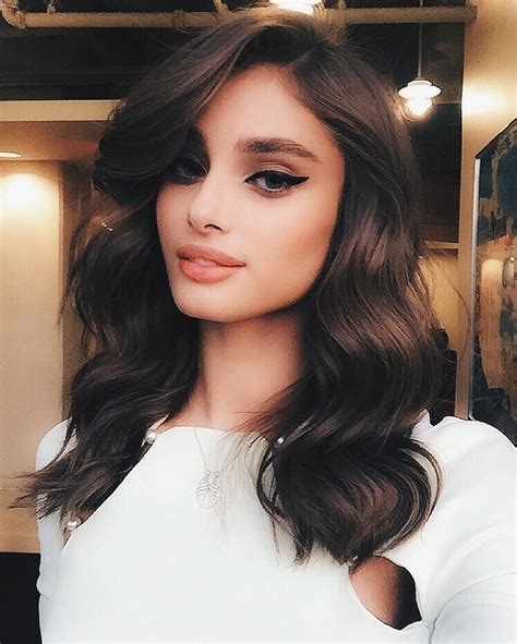 Her Hair Waves Are Everything Taylorhill Taylor Hill Hair Waves Her