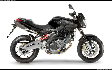 Watch latest video reviews of aprilia shiver 750 gt to know about its performance, mileage, styling and more. Mototribu - Aprilia 2015, Shiver 750