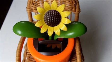 They are cheap, fast and easy to make. Solar Sunflower from the Dollar Tree. Cool toy! - YouTube