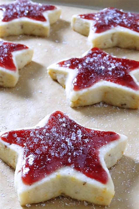 My pan is actually 11×17″ so i just fold up the edges of the foil to keep the crackers in place. Best 21 International Christmas Cookies - Best Diet and ...