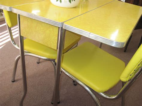 Retro Drop Leaf Kitchen Tables And Chairs Yellow S Cracked Ice Formica Table And Chairs