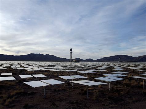 Ivanpah The World’s Largest Solar Farm Opens In California The New Economy