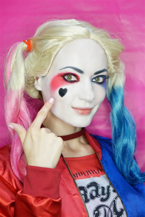 How To Apply Harley Quinn Makeup Tutorial Pics