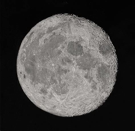 Now fill the circle in with an orange color. Web Extra: Sketching Moon phases | Astronomy.com