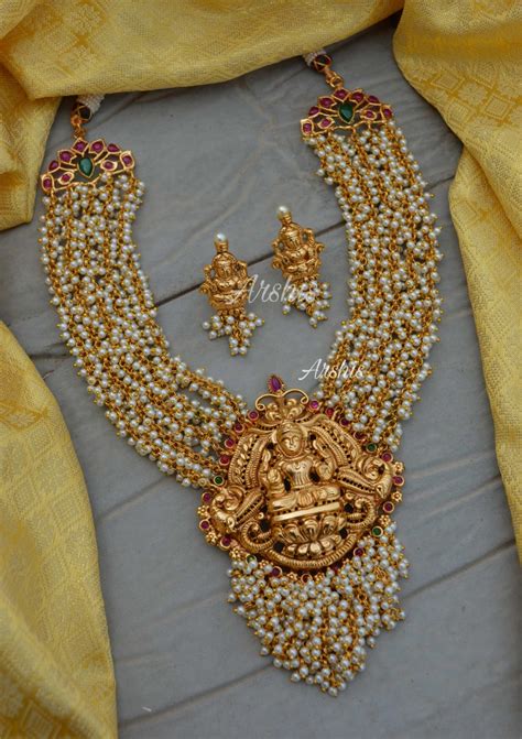 Lakshmi Pendant Guttapusalu Necklace South India Jewels