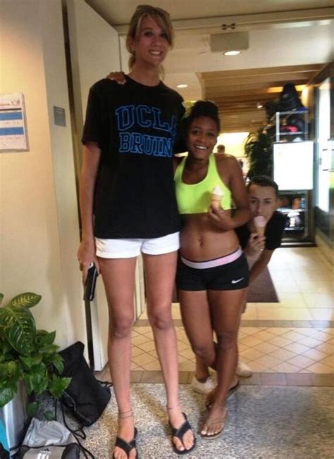 Tallest Girl Ive Ever Met206cm 6ft9 By Zaratustraelsabio Tall