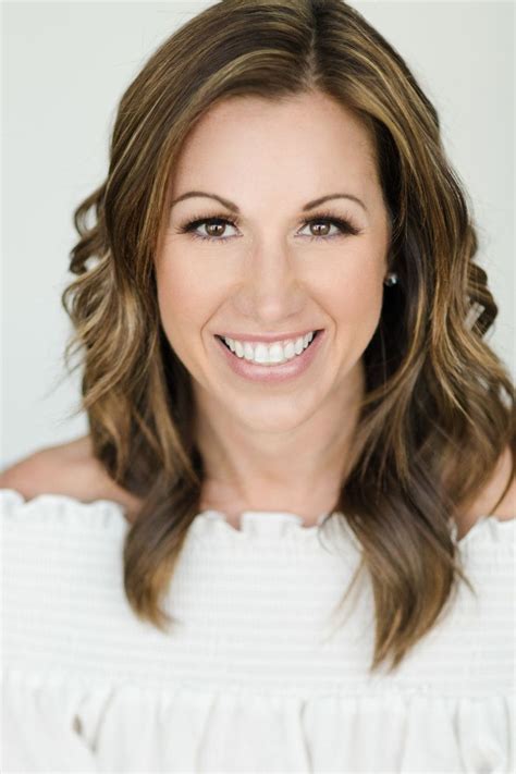 the ultimate guide for great realtor headshots in 2021 headshots women headshots real