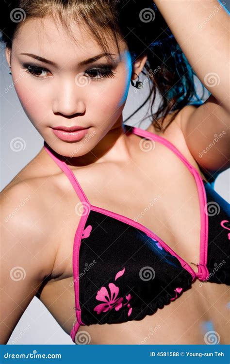 Sexy Aziatische Vrouw Stock Foto Image Of Schitterend