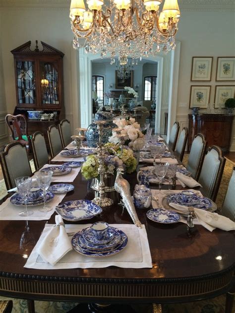 While the majority of people have casual dining room sets in their kitchens, if you have a real dining room in your. 371 best Blue Willow Table Settings images on Pinterest ...