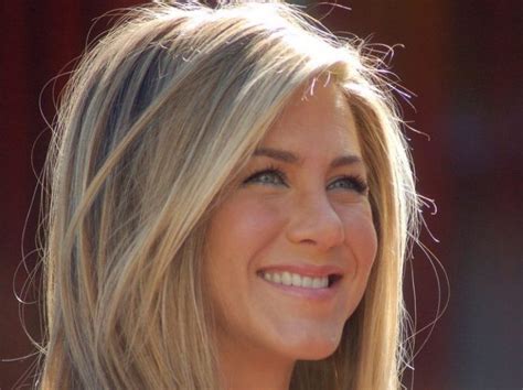 Jennifer Aniston Cuts Ties With Unvaccinated People