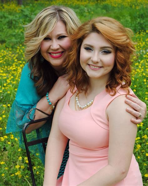 Mother And Daughter Photography Photography Poses Photography Poses