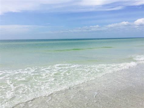 St Pete Beach vs Clearwater Beach - Which is Best for You?