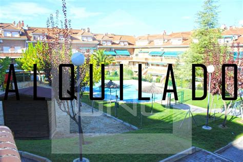 Alquiler de estudio en calle escobero, junto a calle feria y próximo a torneo y la cartuja. | Piso en alquiler en Sevilla la Nueva de 61 m2