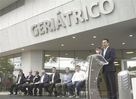 @gobiernojalisco aseguró que tanto en el hospital civil juan i. Anuncia Pablo Lemus pavimentación de las avenidas Zoquipan ...