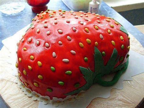 Homeeasy christmas desserts20 plus cake ideas for christmas celebration. Strawberry shaped cake | Strawberry cakes, Showstopper ...
