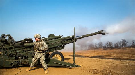 M777 Howitzer Us Artillery Pounding Russians In Ukraine