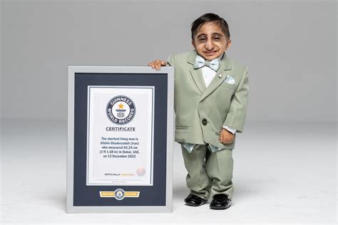 Worlds Shortest Man Whos 20 And From Iran Says Guinness World