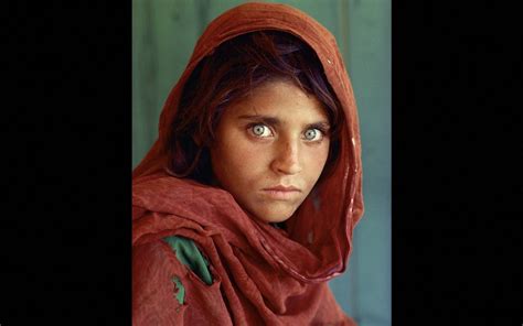 Sharbat Gula شربت ګله‎ The Afghan Mona Lisa By Steve Mccurry